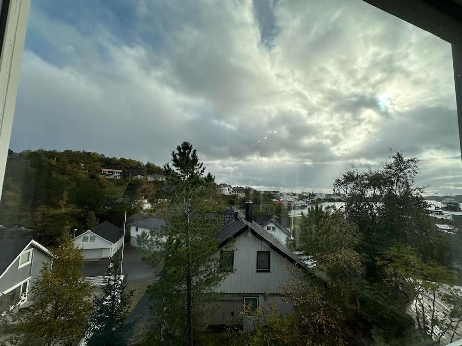 Exclusive With Great Views Close To Center